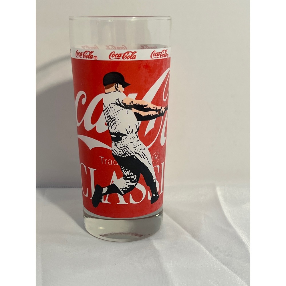 Vintage Coca-Cola Classic Baseball Player Glass‎ Tumbler Red White 6 Inch Tall
